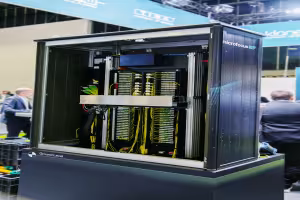 Microfocus PatchRobot for fiber optic networks now also works in outdoor cabinets