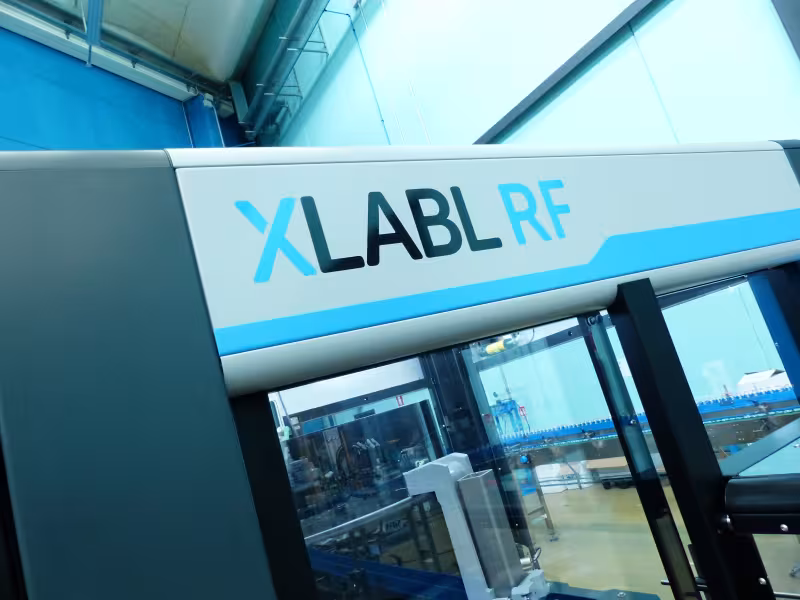 SIPA’s XLABL RF Sets a New Standard for High-Speed Roll-Fed Labelling in PET Bottling