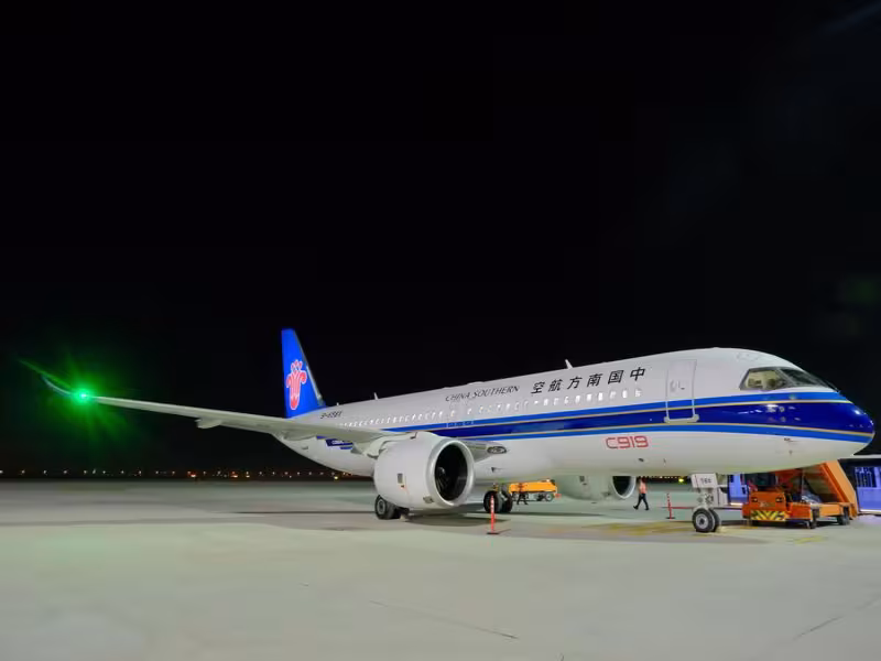 Dubai Airshow 2025 Opens with COMAC C919 Making Middle East Debut as Chinese Aviation Presence Expands
