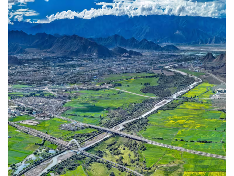 Qinghai-Xizang Railway Marks 20 Years, 104 Million Passenger Trips