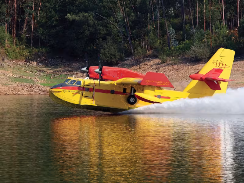 De Havilland Canada Poll: 89% Back Federal Waterbomber Fleet