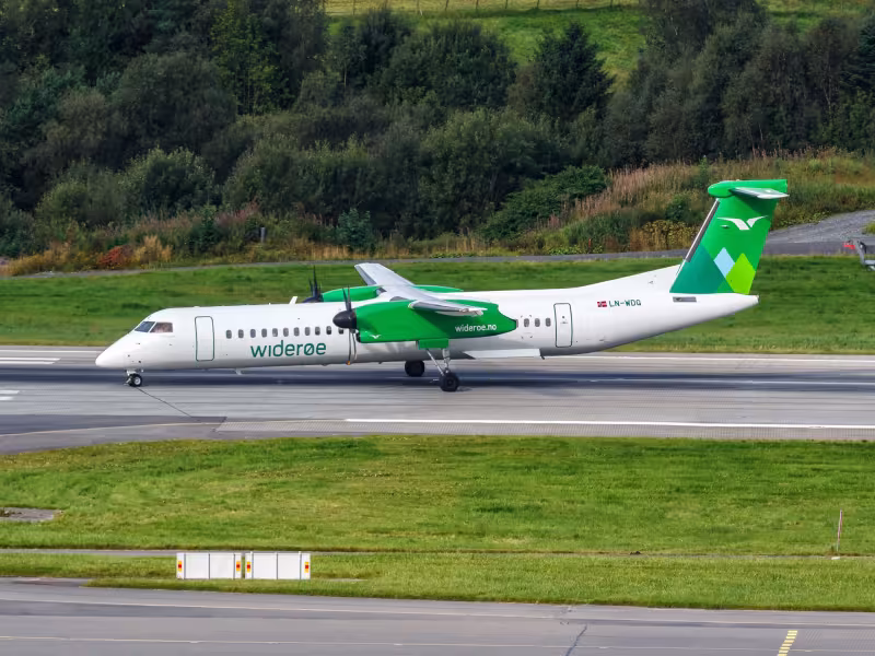 Widerøe Adopts De Havilland Canada's 1,200-Hour Dash 8-400 A-Check